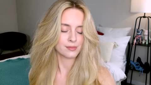 Anita online show from October 2025 02:35:01 PM