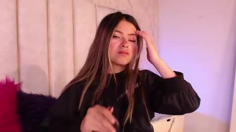 Snapshot of anittarouse chatting on July 2026 03:40:01 PM Anitta Rouse online show from July 2026 03:40:01 PM