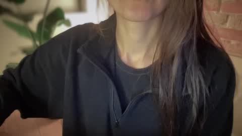 Anje online show from November 2025 08:08:01 PM