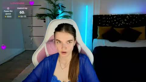Snapshot of ann_woood chatting on June 2026 04:08:02 PM ann_woood online show from June 2026 04:08:02 PM