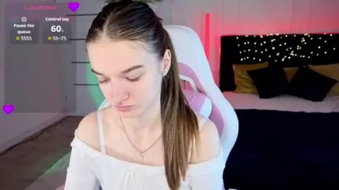 Snapshot of ann_woood chatting on July 2026 02:43:01 PM ann_woood online show from July 2026 02:43:01 PM