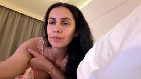 Anna online show from May 2026 07:42:02 PM