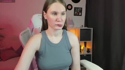 Snapshot of anna_belle3 chatting on December 2024 06:59:02 AM AnnaThe next stream is tomorrow online show from December 2024 06:59:02 AM