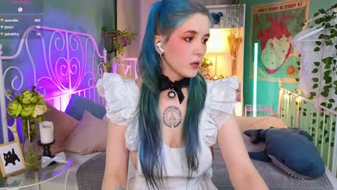 Violett online show from December 2024 07:28:01 PM