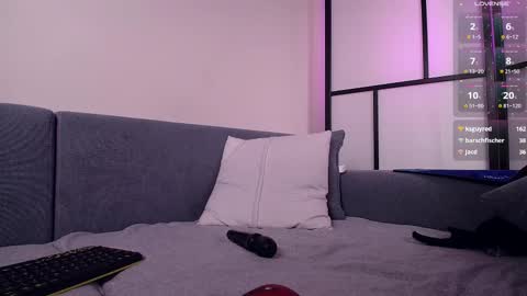 Anna online show from March 2025 10:41:01 AM