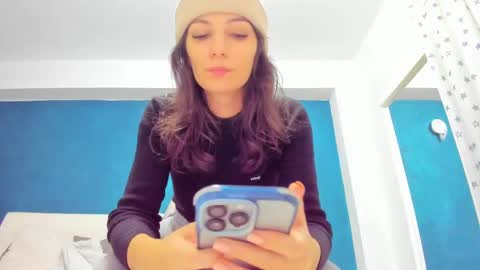 Anna online show from February 2025 01:06:01 PM