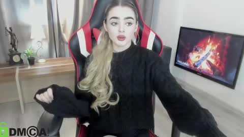 Anna online show from December 2024 06:10:01 PM