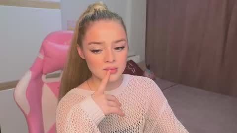 Snapshot of anna_nickol chatting on February 2026 06:31:01 PM Anna online show from February 2026 06:31:01 PM