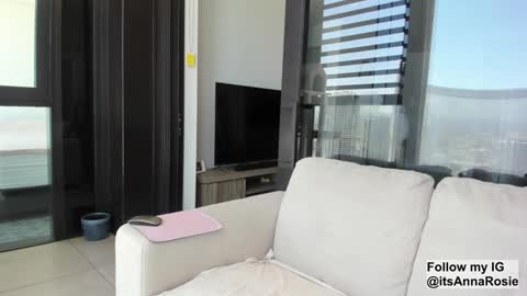 Snapshot of anna_royale chatting on December 2024 02:04:02 AM Anna online show from December 2024 02:04:02 AM