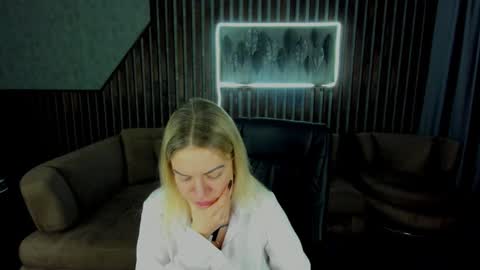 anna_snow9 online show from December 2025 06:43:02 AM