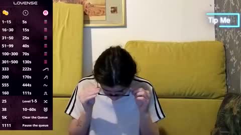 Anna online show from November 2025 10:08:02 PM