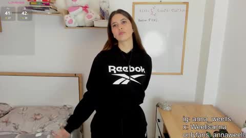  Anna Weells  online show from February 2026 08:49:02 PM