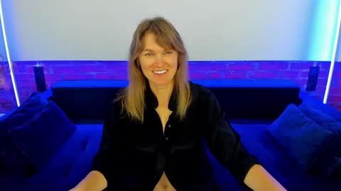 Snapshot of annabel_xxx chatting on October 2025 06:23:01 AM Annabel online show from October 2025 06:23:01 AM