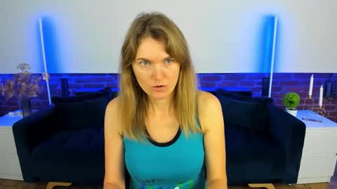 Annabel online show from October 2025 06:52:02 AM