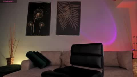 Anna Brooks  online show from January 2026 07:50:02 PM