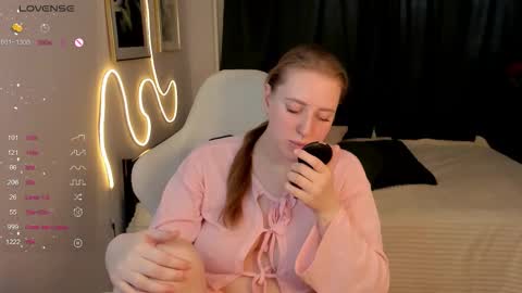 annagrees1 online show from February 2026 06:26:01 AM