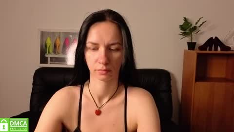 Snapshot of annakillian_kiss chatting on June 2026 05:21:01 AM Anna online show from June 2026 05:21:01 AM