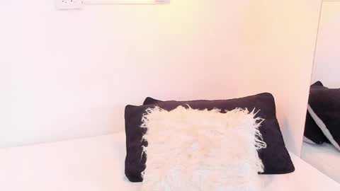 Anna Rosse online show from April 2026 12:08:02 PM