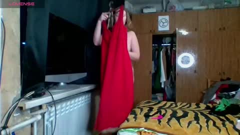 AnnaXLovers online show from December 2024 01:00:01 PM