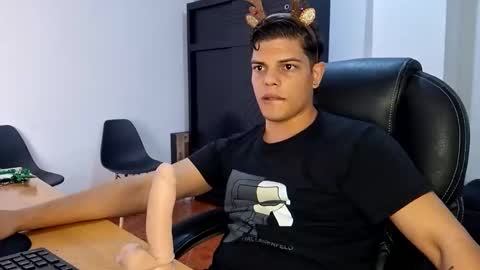 Snapshot of anndyhardy11 chatting on December 2024 04:38:01 PM Anndy Hardy online show from December 2024 04:38:01 PM