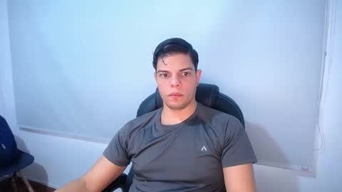 Snapshot of anndyhardy11 chatting on February 2025 12:16:01 PM Anndy Hardy online show from February 2025 12:16:01 PM