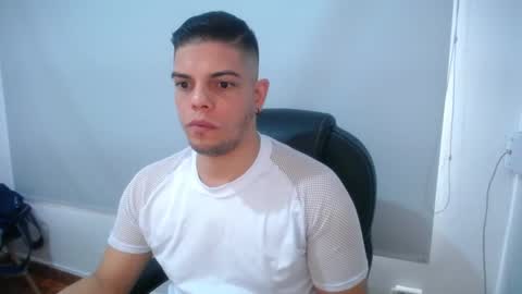 Snapshot of anndyhardy11 chatting on February 2025 04:16:02 PM Anndy Hardy online show from February 2025 04:16:02 PM