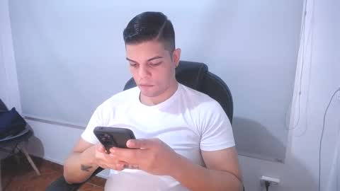 Snapshot of anndyhardy11 chatting on March 2025 12:22:02 PM Anndy Hardy online show from March 2025 12:22:02 PM