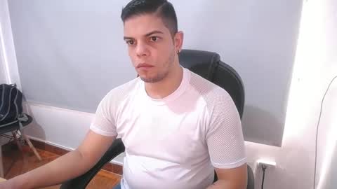 Snapshot of anndyhardy11 chatting on March 2025 12:50:02 PM Anndy Hardy online show from March 2025 12:50:02 PM