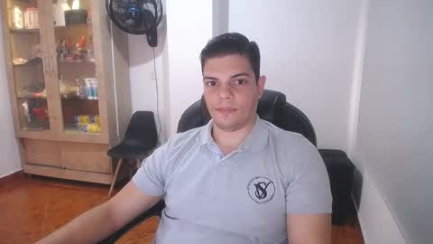 Snapshot of anndyhardy11 chatting on September 2025 08:19:01 PM Anndy Hardy online show from September 2025 08:19:01 PM