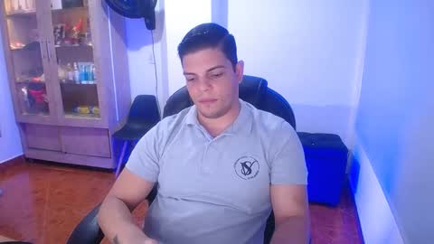 Snapshot of anndyhardy11 chatting on September 2025 09:15:02 PM Anndy Hardy online show from September 2025 09:15:02 PM