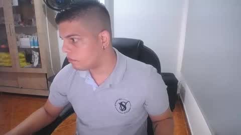 Snapshot of anndyhardy11 chatting on September 2025 08:32:02 PM Anndy Hardy online show from September 2025 08:32:02 PM