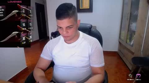 Snapshot of anndyhardy11 chatting on September 2025 10:01:02 PM Anndy Hardy online show from September 2025 10:01:02 PM