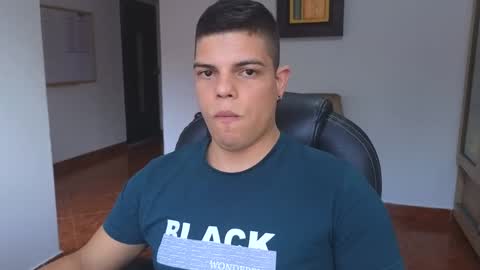 Snapshot of anndyhardy11 chatting on September 2025 09:17:02 PM Anndy Hardy online show from September 2025 09:17:02 PM