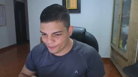 Snapshot of anndyhardy11 chatting on September 2025 10:24:01 PM Anndy Hardy online show from September 2025 10:24:01 PM