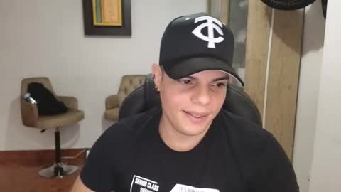 Snapshot of anndyhardy11 chatting on October 2025 09:47:02 PM Anndy Hardy online show from October 2025 09:47:02 PM