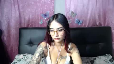 Snapshot of anne_jm chatting on September 2025 03:43:02 AM Anne online show from September 2025 03:43:02 AM