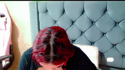 Snapshot of anne_julienne chatting on February 2025 02:47:02 AM online show from February 2025 02:47:02 AM