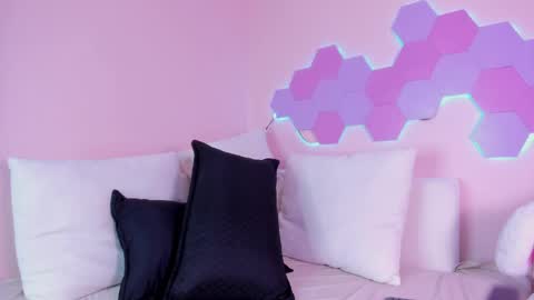 anne_millerr online show from June 2026 11:49:02 AM