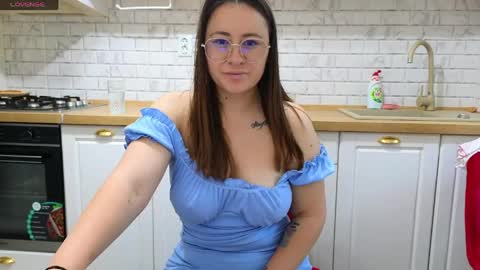 Snapshot of anne_pinkk chatting on June 2026 05:41:01 AM anne_pinkk online show from June 2026 05:41:01 AM