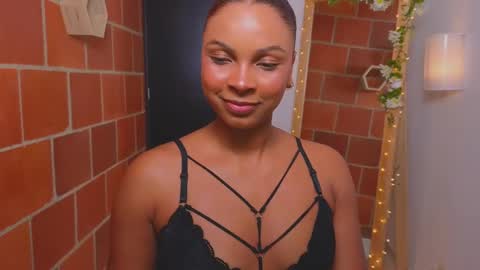 Snapshot of anne_rachel chatting on January 2025 12:19:02 AM anne_rachel online show from January 2025 12:19:02 AM