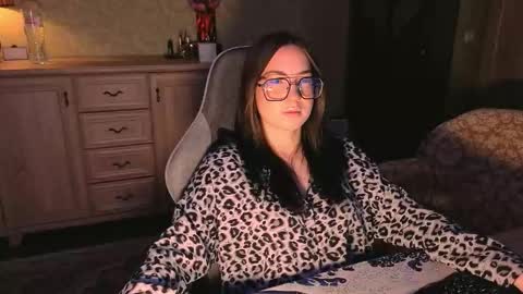 Snapshot of anneaverry chatting on March 2026 07:48:02 AM anneaverry online show from March 2026 07:48:02 AM