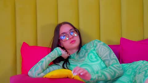 Anne online show from October 2025 06:57:01 AM