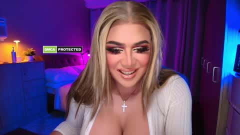 Snapshot of annecalifornia chatting on October 2025 05:04:01 AM Anne Hart online show from October 2025 05:04:01 AM