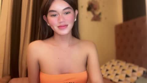 Kim online show from December 2024 07:00:02 PM