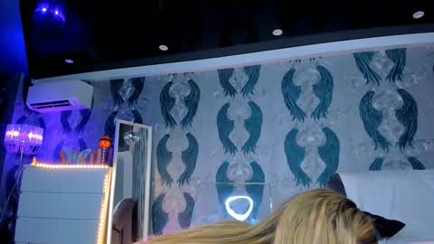 Ana online show from November 2025 04:43:02 AM