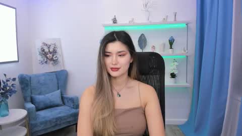 Snapshot of annetli chatting on September 2025 03:43:02 AM annetli online show from September 2025 03:43:02 AM