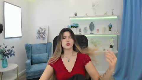 Snapshot of annetli chatting on October 2025 03:39:02 AM annetli online show from October 2025 03:39:02 AM
