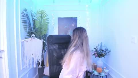 Snapshot of annetli chatting on October 2025 03:29:01 AM annetli online show from October 2025 03:29:01 AM