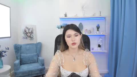 Snapshot of annetli chatting on October 2025 03:42:02 AM annetli online show from October 2025 03:42:02 AM