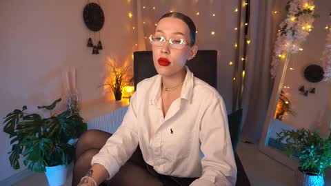  Anna  online show from October 2025 06:22:02 AM